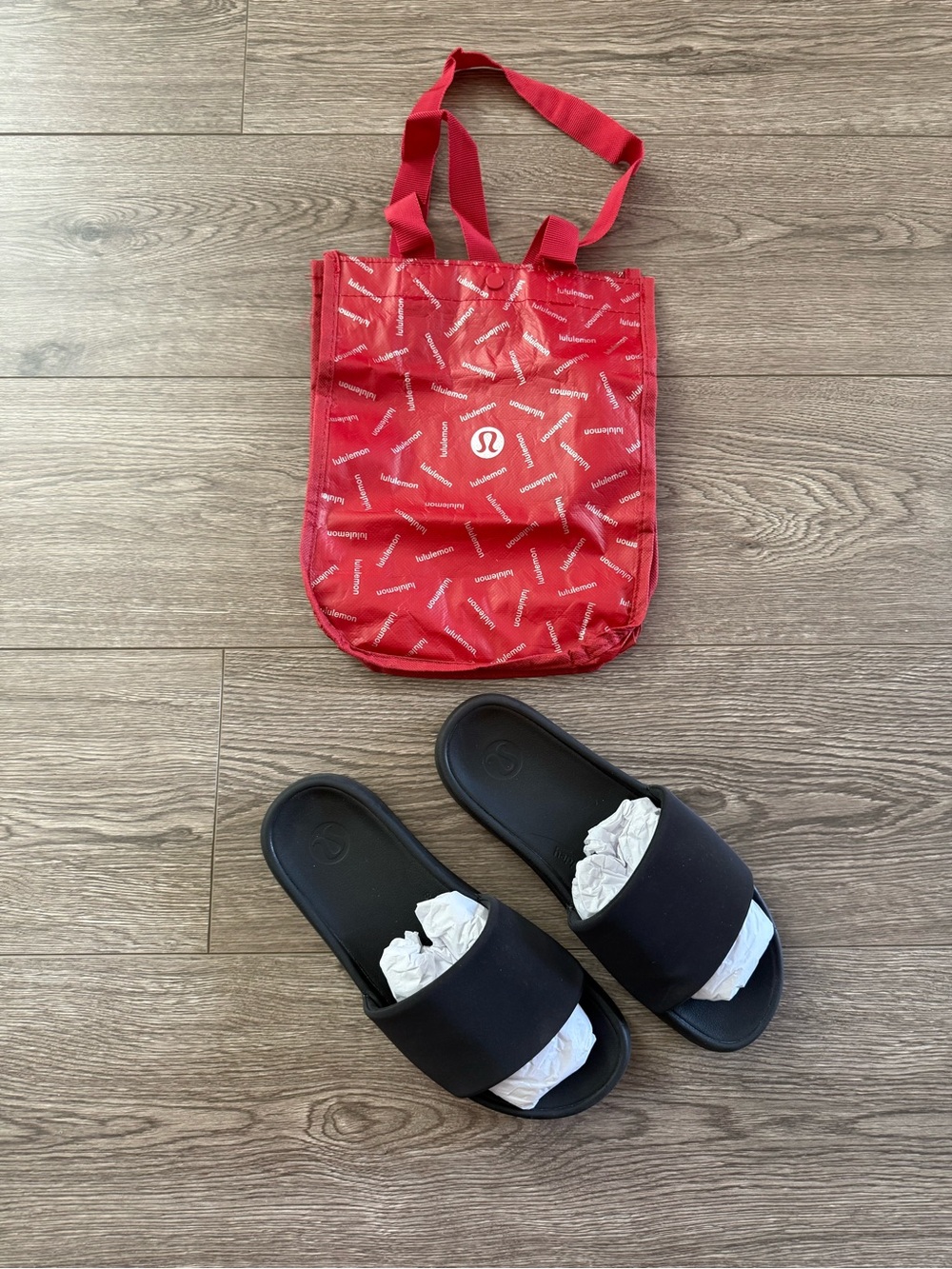 🍋 Lululemon Slides size 9